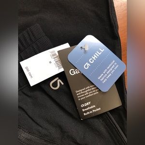 Gap Hiking Capri, size M. Brand new with tags.